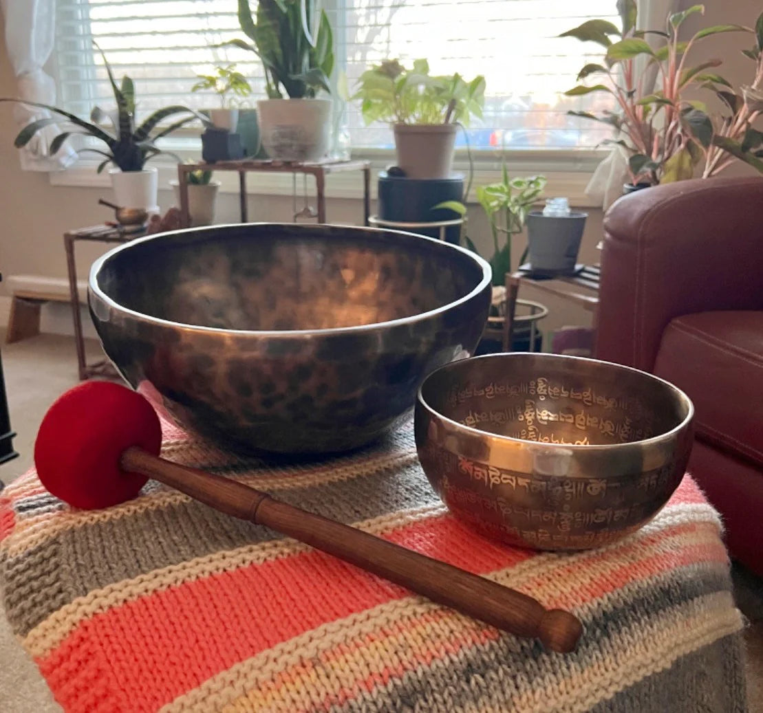 Tibetan Sounds Sanctuary Bundle: Curated Set of Resonant Singing Bowls and Mastercourse